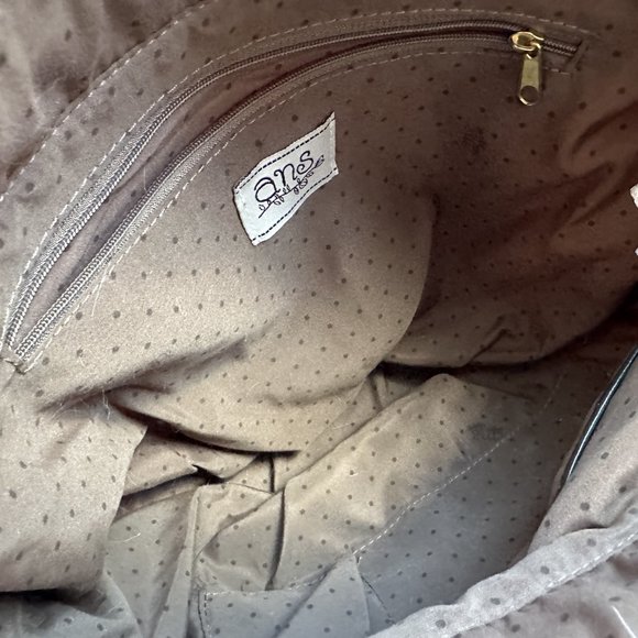 Cute Bow Fabric Bag with Lace and Faux Fur Detail - Picture 5 of 6